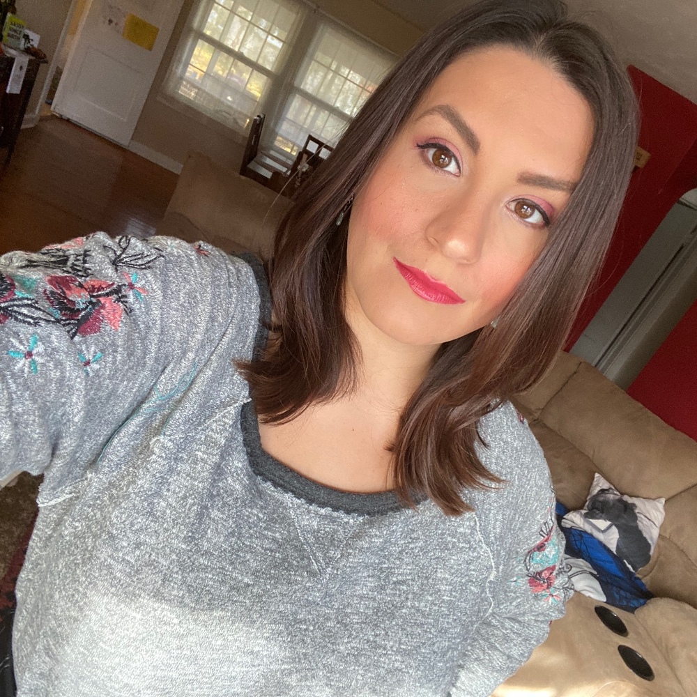 Meet your Posher, Alexis